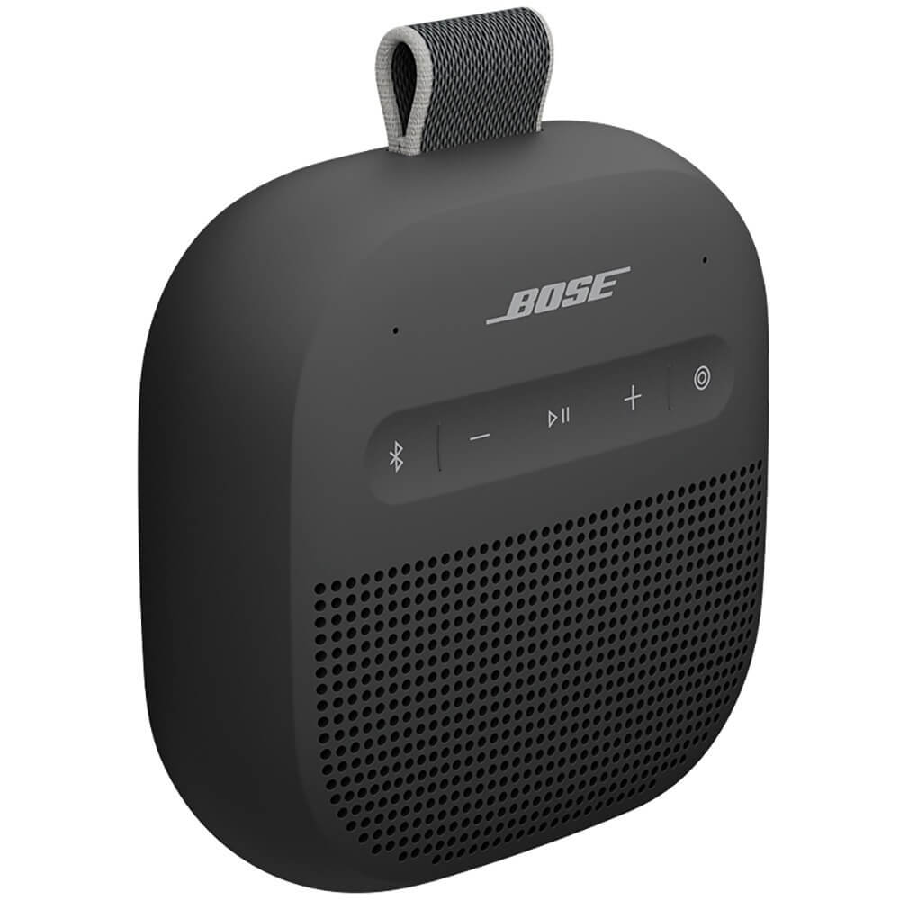 Bose SoundLink Micro 2nd Gen — вид сбоку, компактный корпус с ремешком для переноски