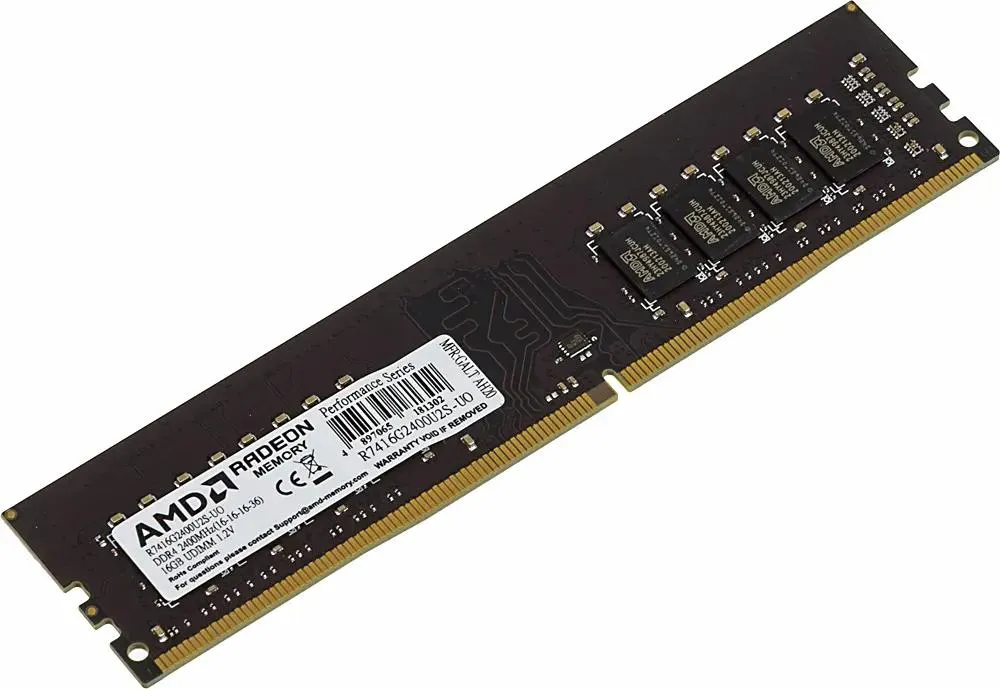 AMD Radeon R7 Performance R7416G2400U2S-UO DDR4 16 ГБ — вид сверху с этикеткой и микросхемами