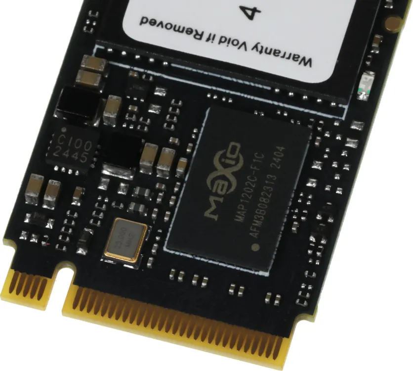 AMD Radeon R3 512 ГБ M.2 NVMe установка в слот материнской платы