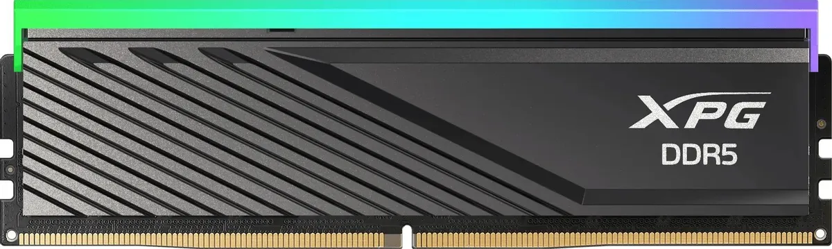 ADATA Lancer DDR5 6000 МГц один модуль крупным планом — чёрный корпус с рифлёной текстурой и логотипом XPG