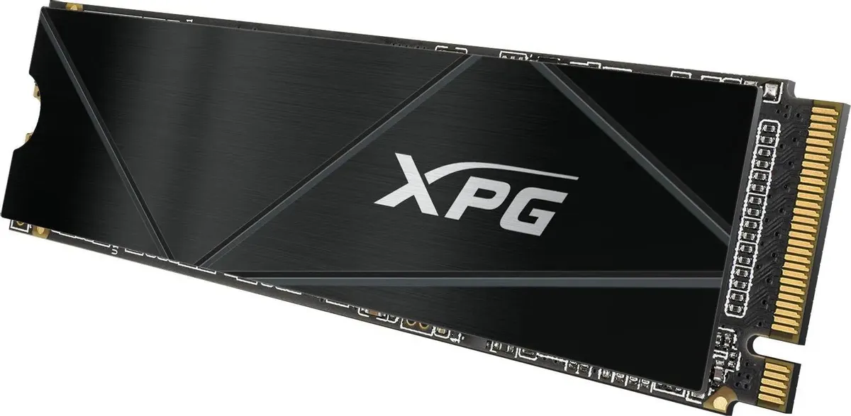 ADATA XPG Gammix S50 Core 2 ТБ конструкция и чипы памяти крупный план