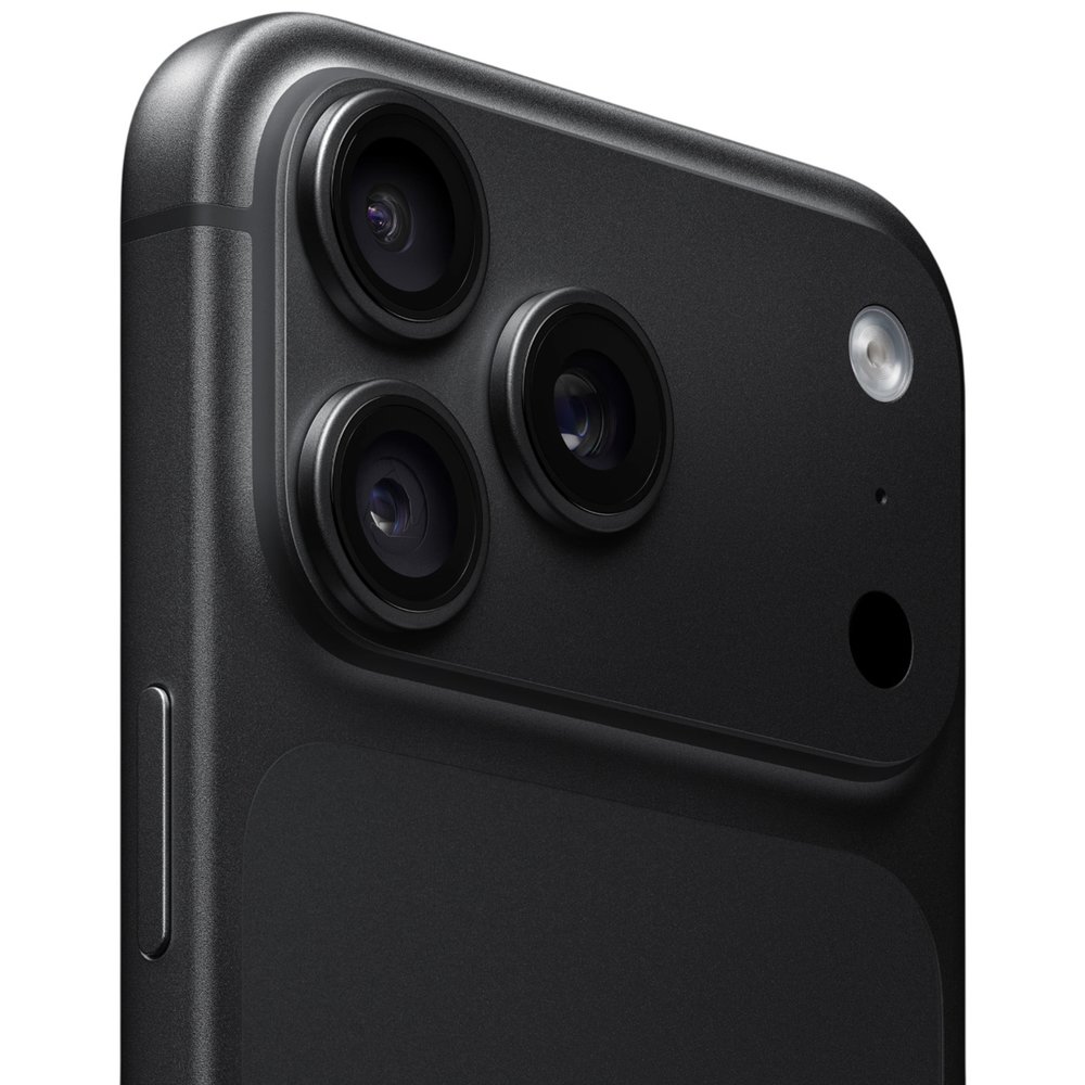 Apple iPhone 18 Pro Max модуль тройной камеры 48+48+48 Мп крупным планом, боковой профиль корпуса