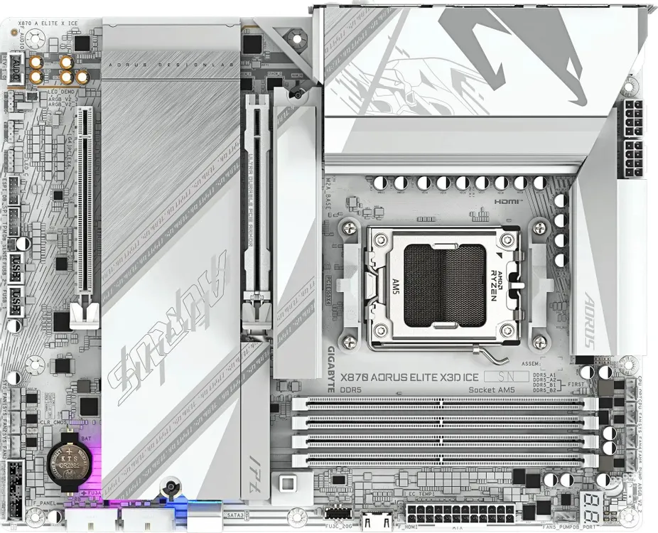 Gigabyte X870 Aorus Elite X Ice кнопки Q-Flash Plus и VRM-зона с радиаторами