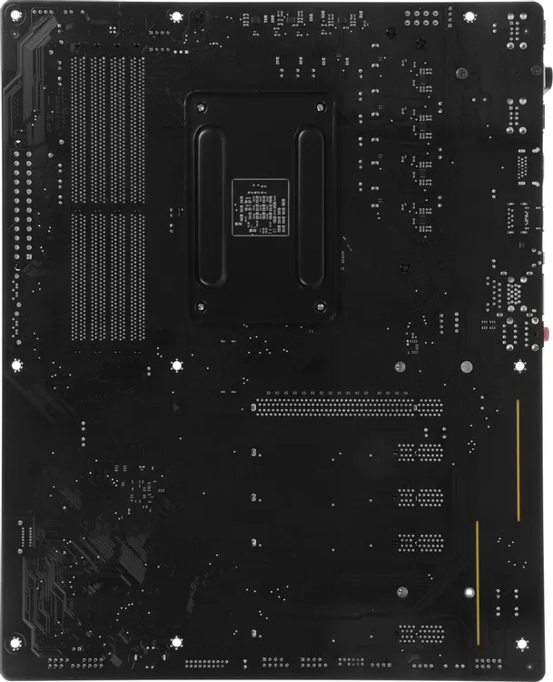GIGABYTE B550 EAGLE WIFI6 обратная сторона — разводка PCB, паяные контакты слотов памяти и PCIe