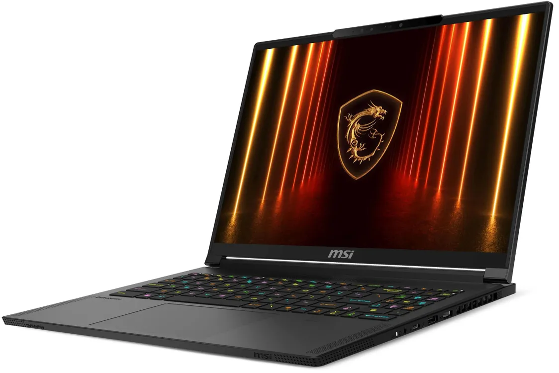 MSI Stealth 16 AI A2HWGG-085XRU вид сбоку — тонкий профиль корпуса 19,95 мм и боковые порты