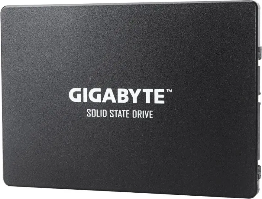 Gigabyte GP-GSTFS31240GNTD SSD 240 ГБ вид спереди — чёрный корпус с логотипом