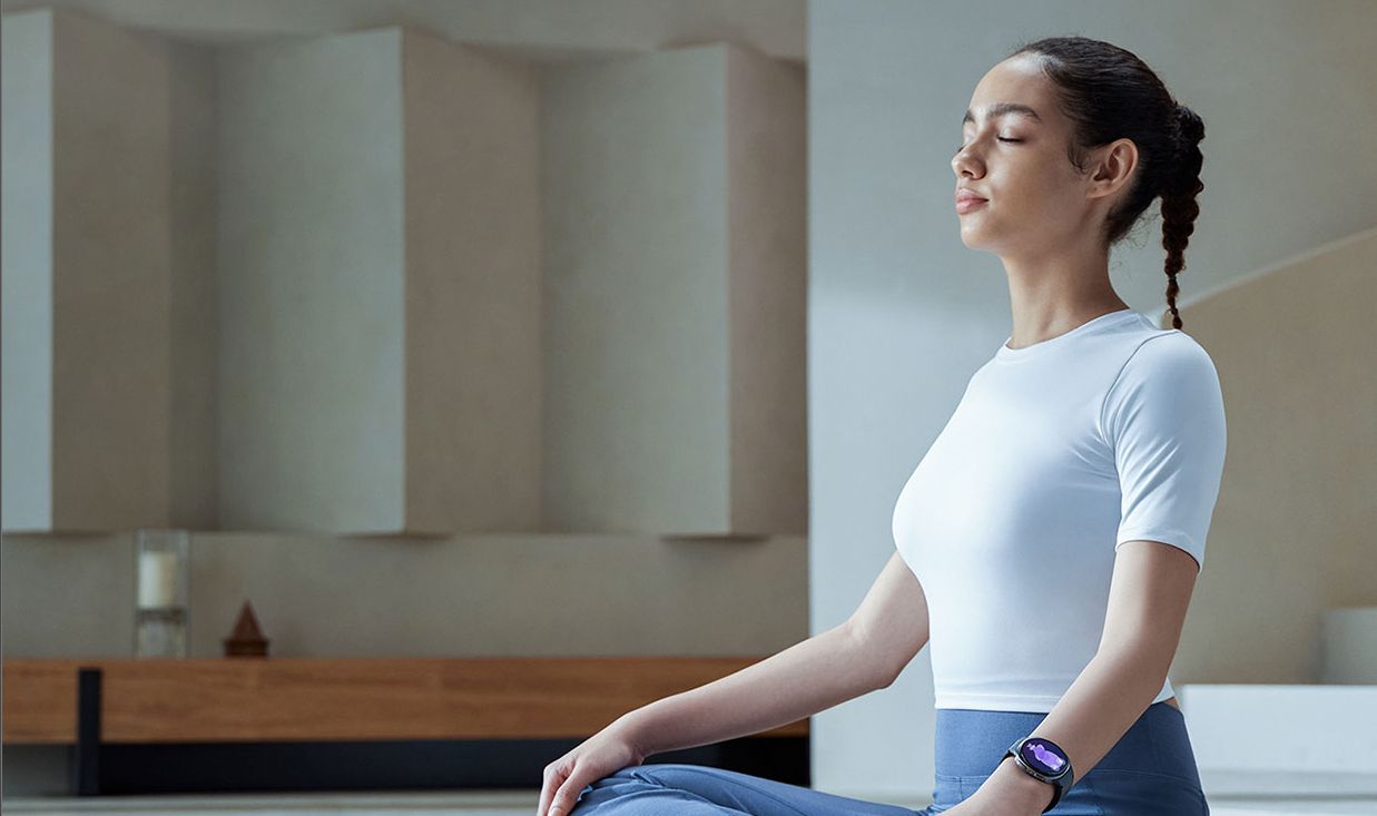 Samsung Galaxy Watch8 44 мм на запястье &mdash; повседневное ношение