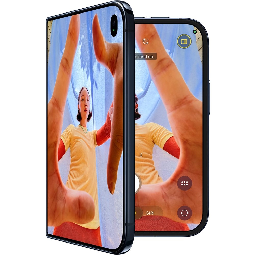 Apple iPhone Duo Night Sky — интерфейс iOS 27, приложение Siri AI и виртуальная клавиатура на двух устройствах
