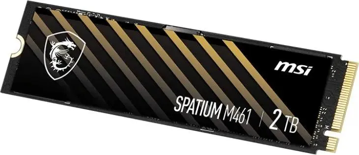 MSI Spatium M461 2TB вид под углом — золотые контакты M.2 и дизайн корпуса с диагональными полосами