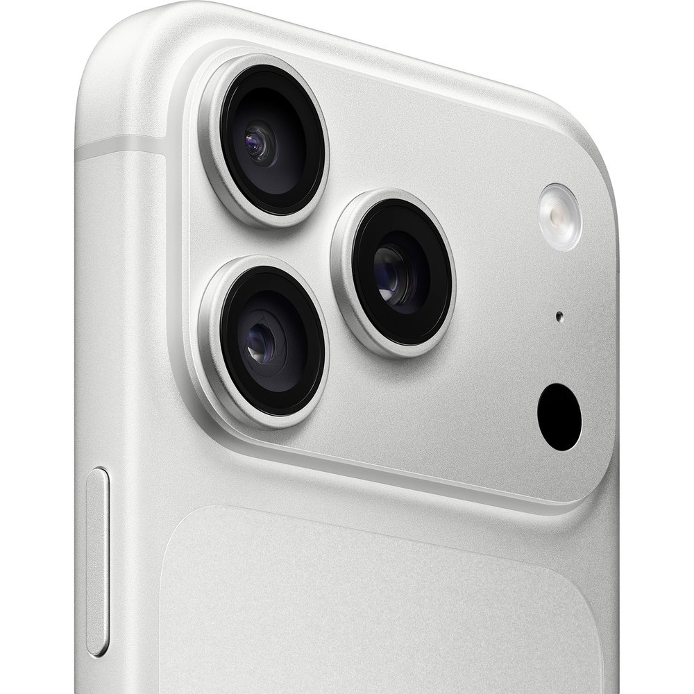Apple iPhone 18 Pro крупный план тройной камеры с тремя объективами и датчиком Light